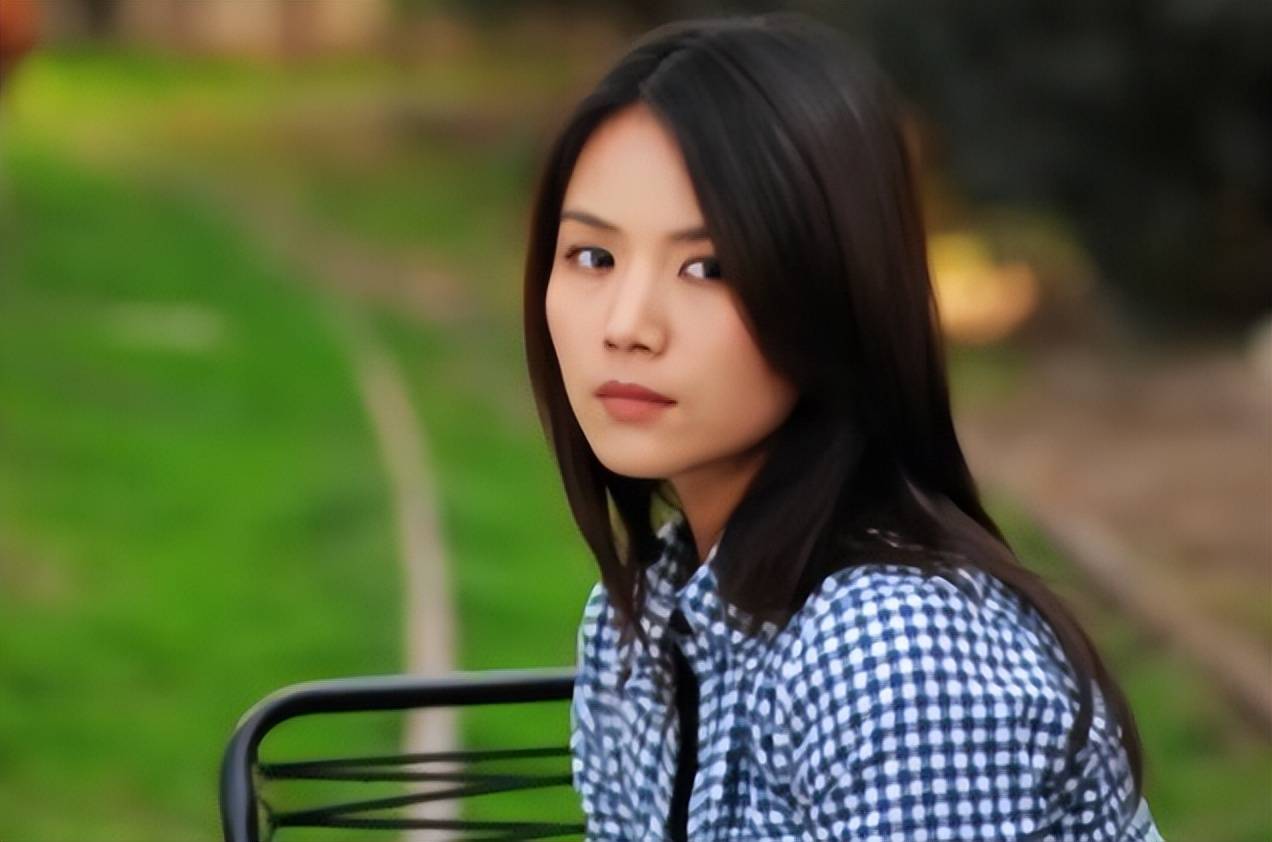 今独自抚养孩子的曹曦文活成人生赢家MG不朽情缘曾情断陈思诚嫁给富商如(图7)